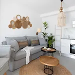 Sersi Paros & Pounda