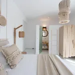 Sersi Paros & Pounda