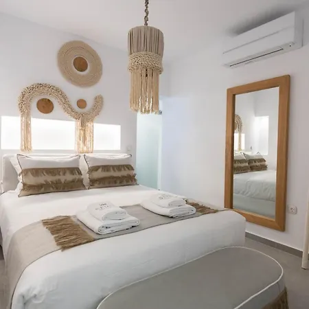Sersi Paros & Suites-member Of My Hospitality * Pounda
