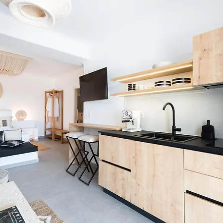 Sersi Paros & Suites-member Of My Hospitality * Pounda