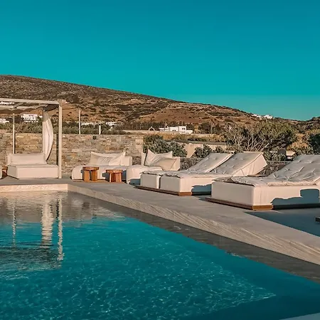 Sersi & * Parikia (Paros)