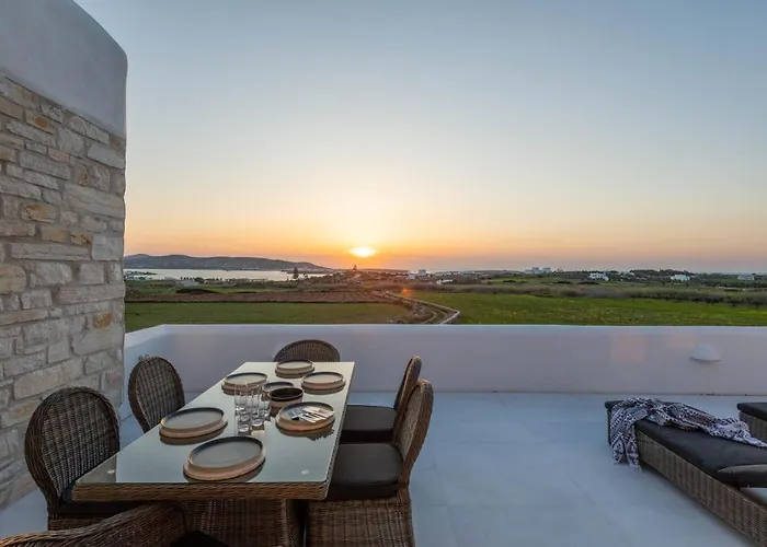 Sersi Paros & Lejlighed