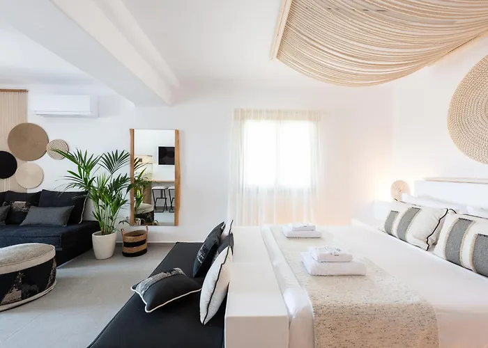 Sersi Paros & Lejlighed